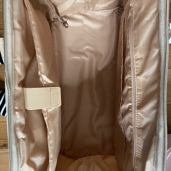 BÉIS The Weekender Bag – Beige – Excellent Condition - Picture 8 of 8